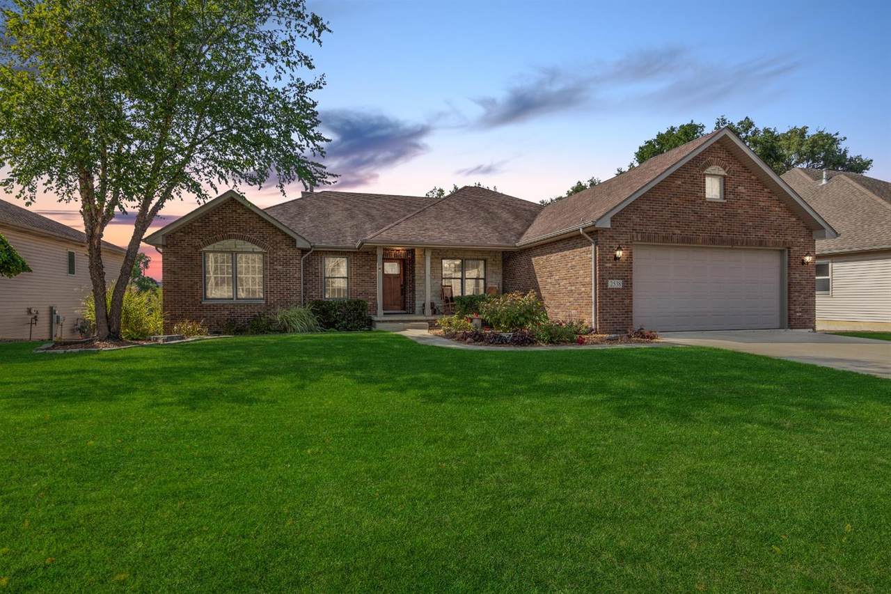 2538 Camelot Drive - Photo 1
