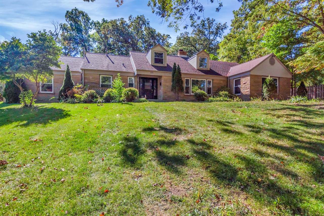 231 Oakley Avenue - Photo 1