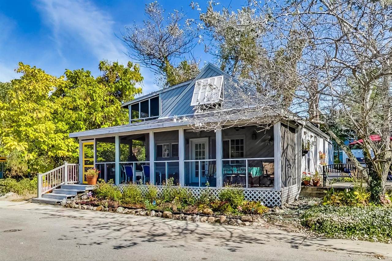 117 Nevada Avenue - Photo 1