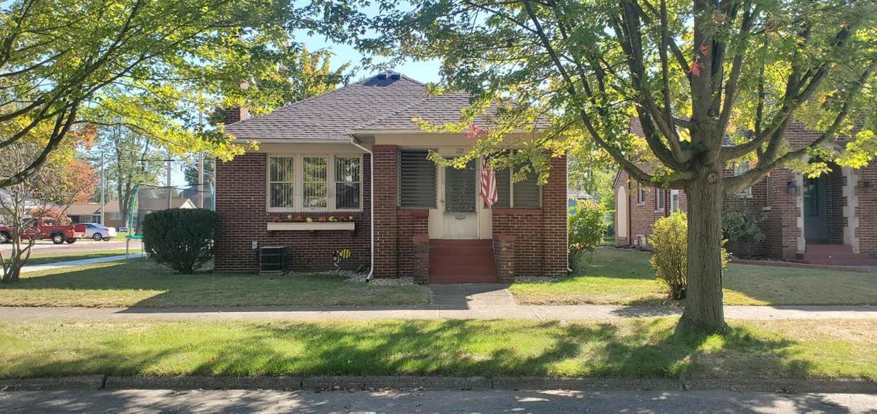 221 Thurman Avenue - Photo 1
