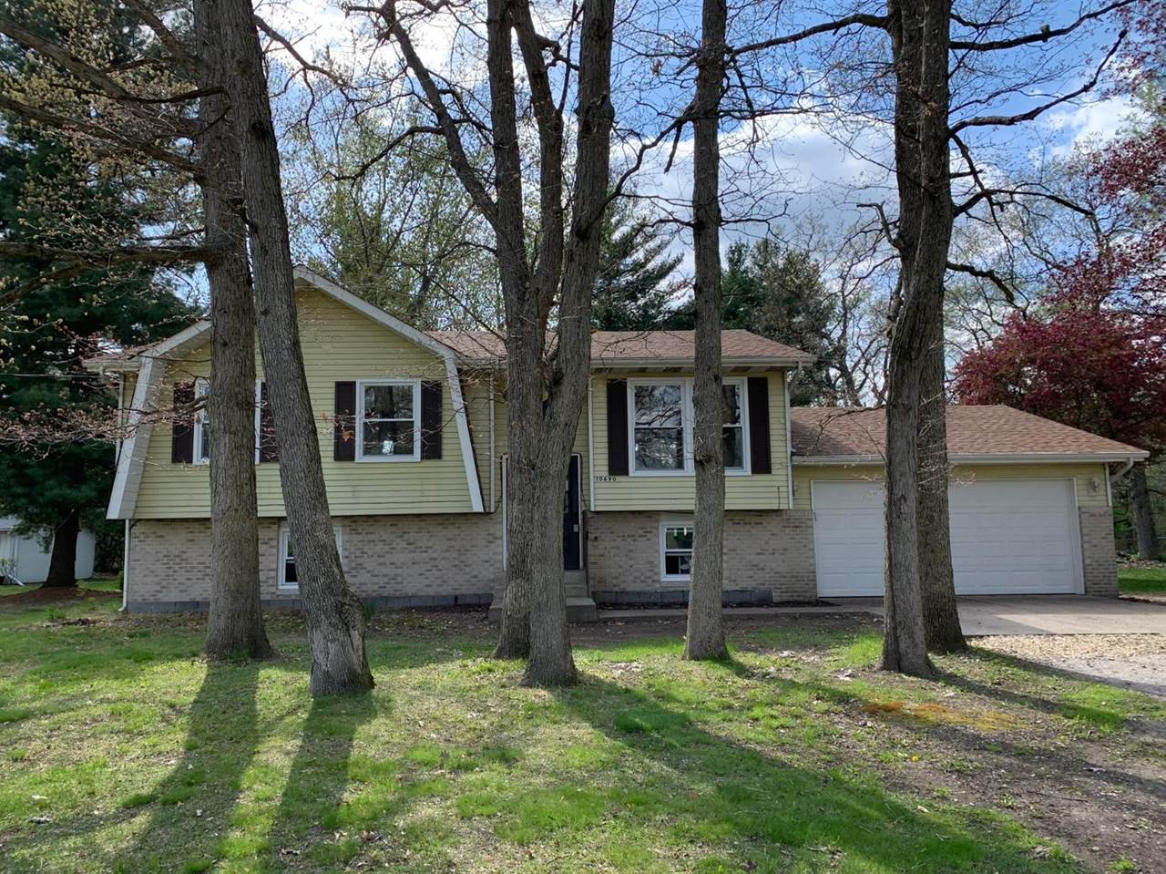 10690 1100 West - Photo 1