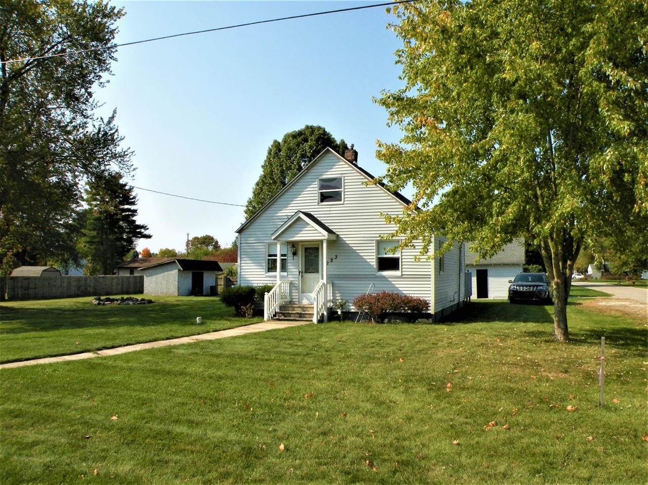 223 Peony Avenue - Photo 1