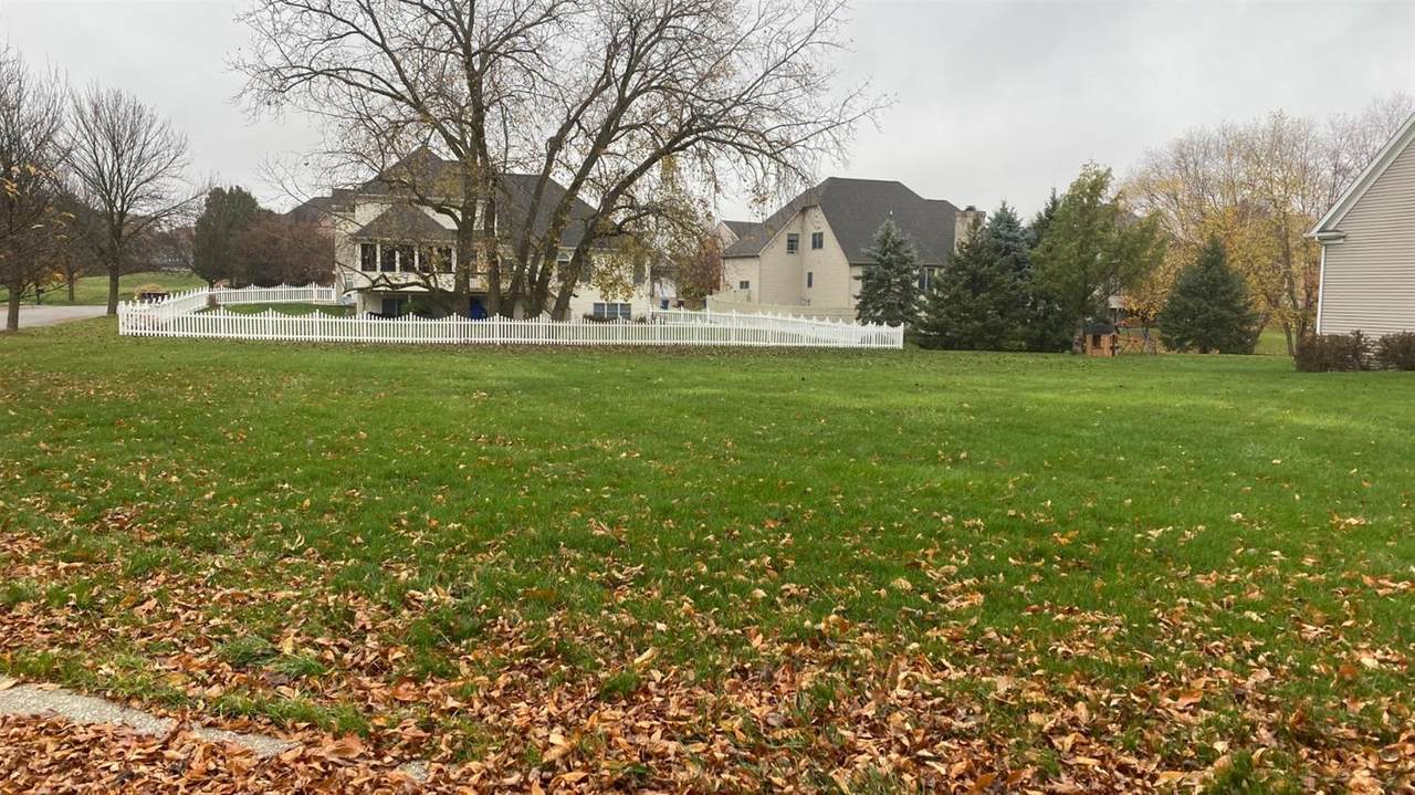 295 Glencarry Court - Photo 1