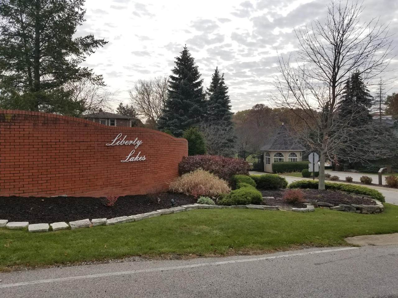 633 Liberty Lakes Drive - Photo 1