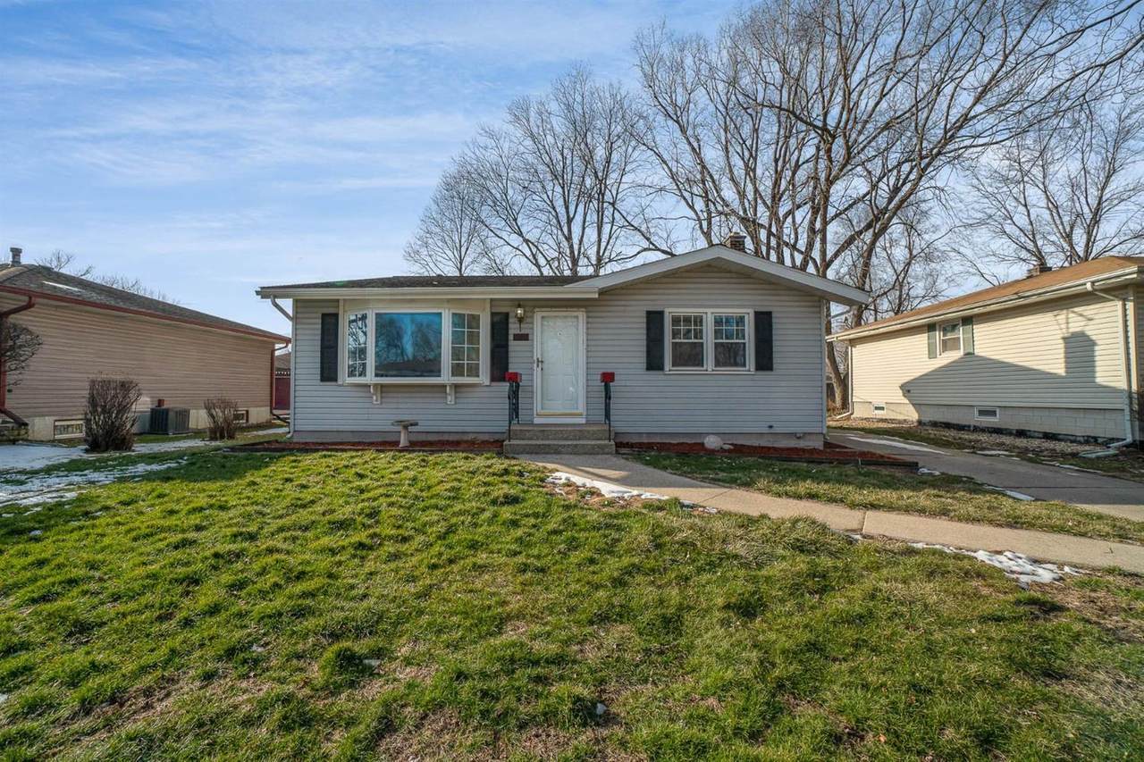 9018 Woodward Avenue - Photo 1
