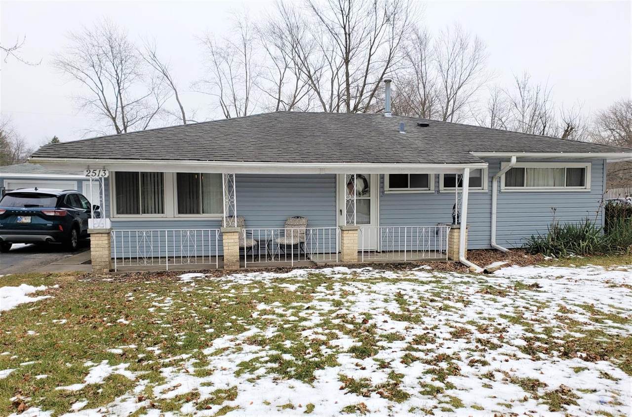 2513 Lakewood Drive - Photo 1