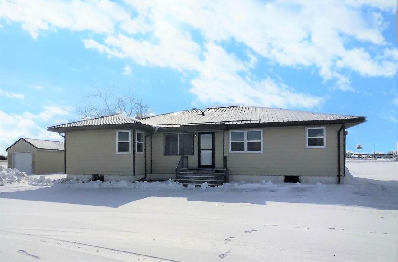 305 7th Street - Photo 1
