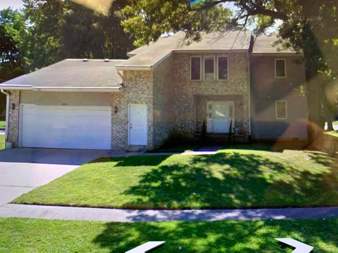 2584 Parkview Street - Photo 1