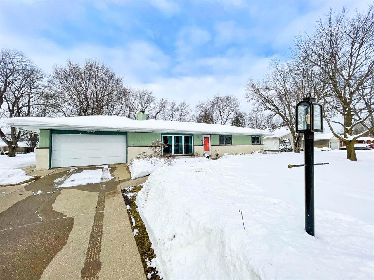 2618 57th Place - Photo 1