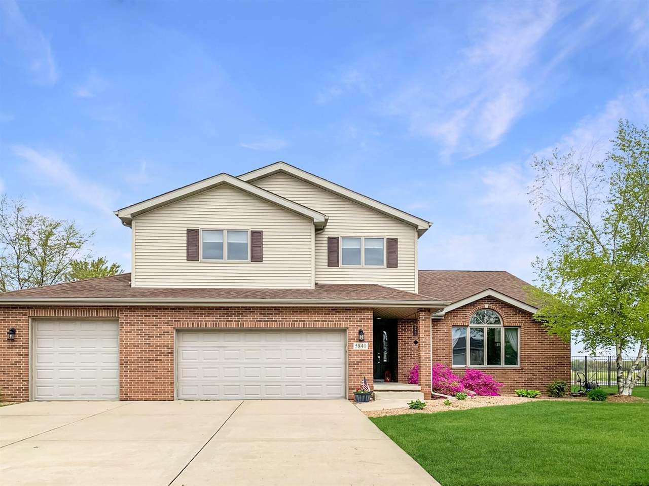 5840 Wildrose Lane - Photo 1