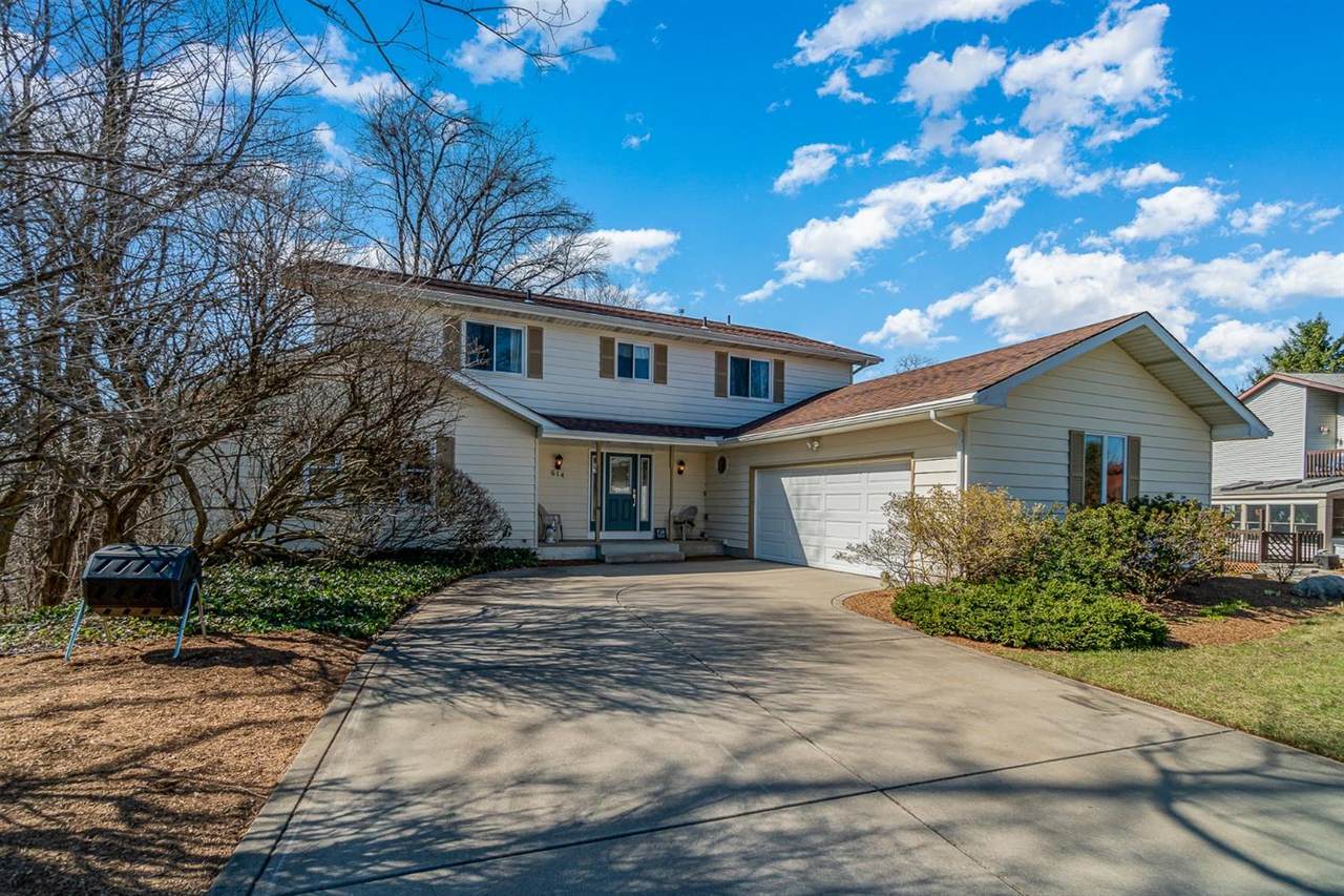 614 Bayberry Court - Photo 1
