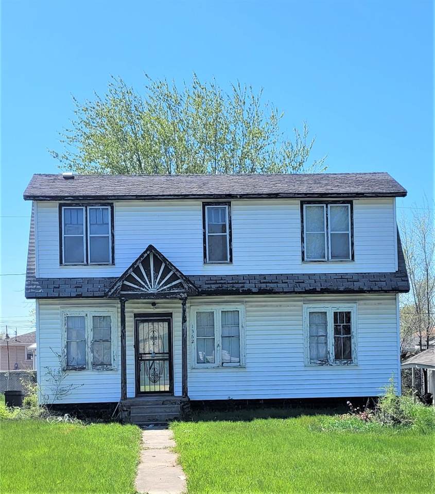 1362 Chase Street - Photo 1