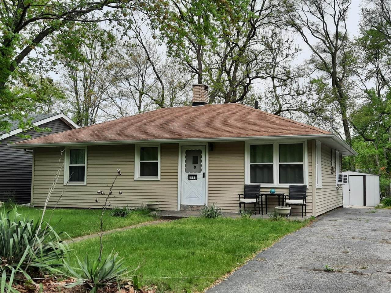 8116 Locust Avenue - Photo 1