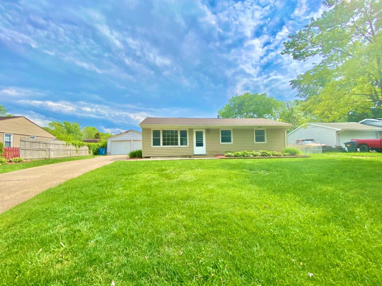 380 Lahonda Drive - Photo 1