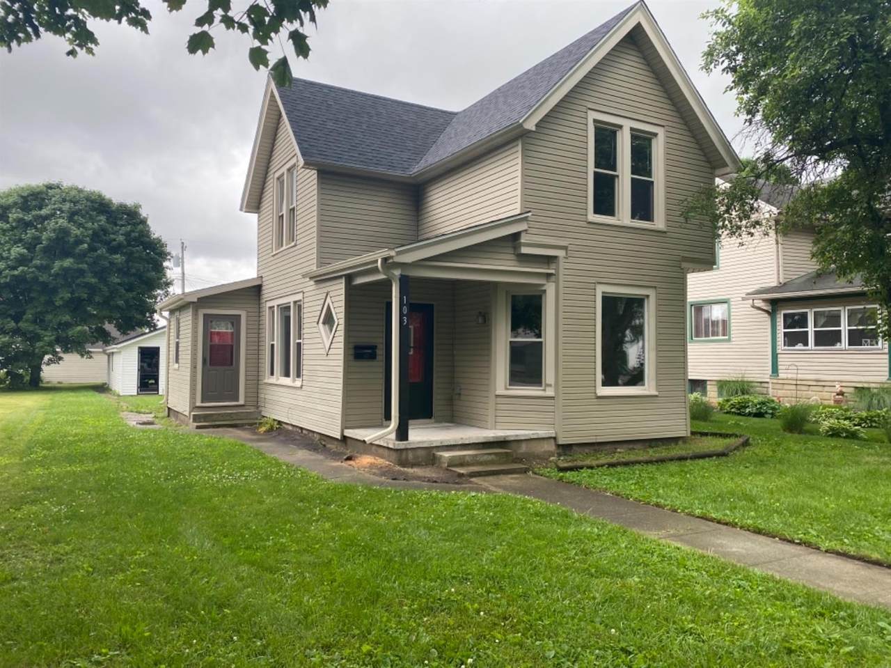 103 Lincoln Street - Photo 1