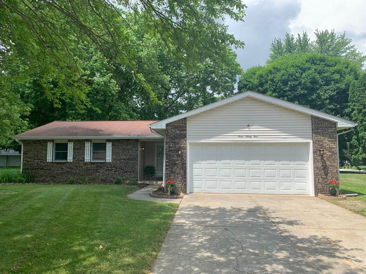 335 Independence Drive - Photo 1