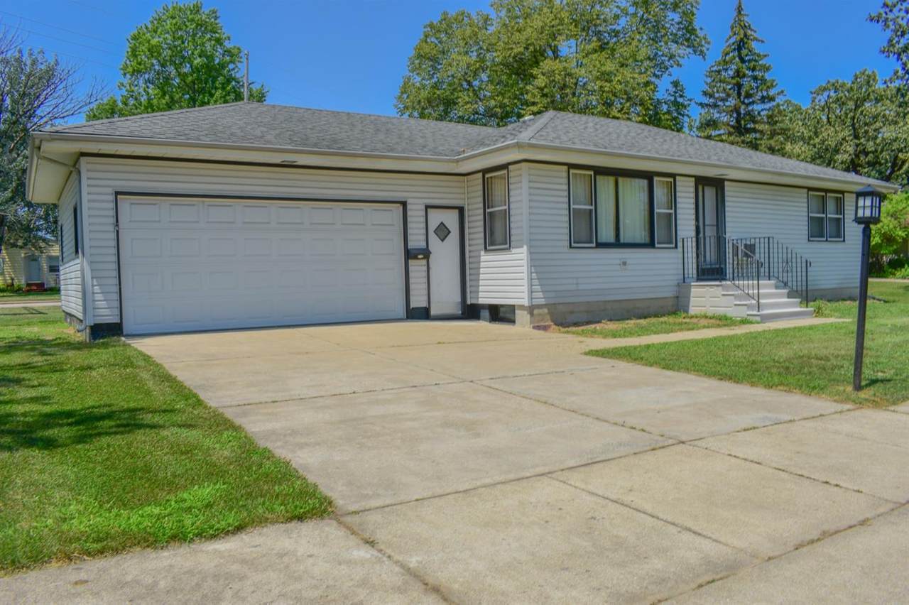 2426 Andrew Drive - Photo 1