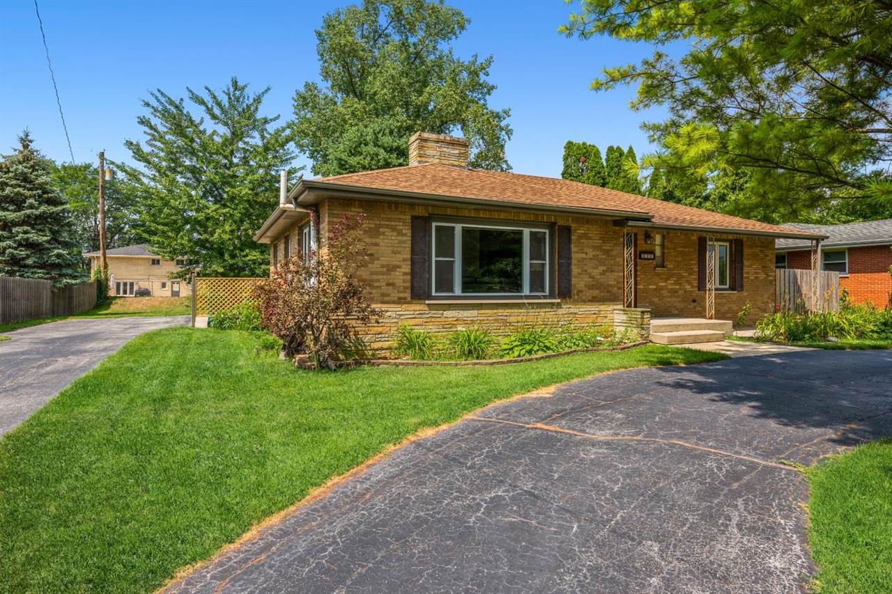 8128 Northcote Avenue - Photo 1