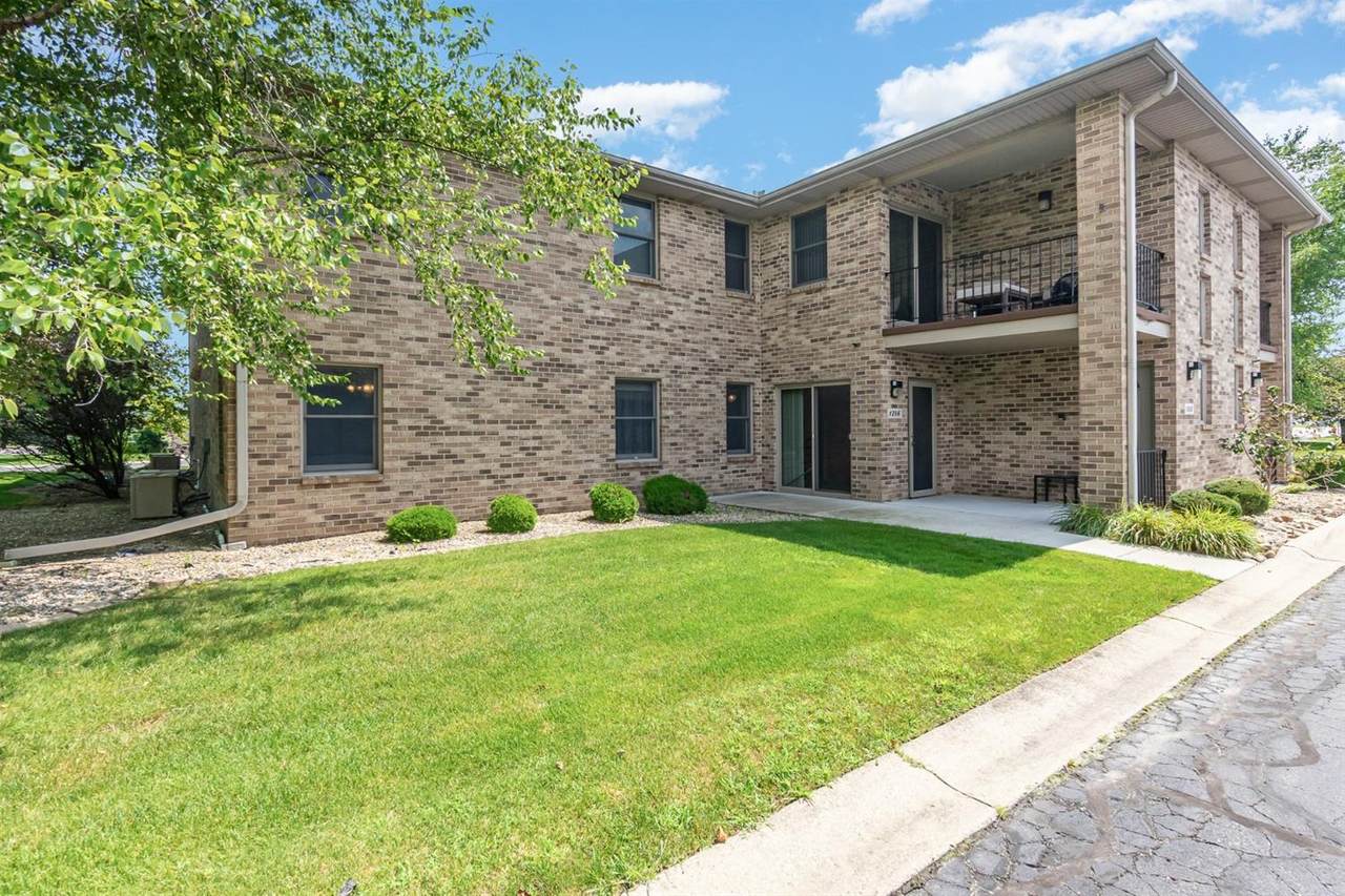 1386 Prairie Drive - Photo 1