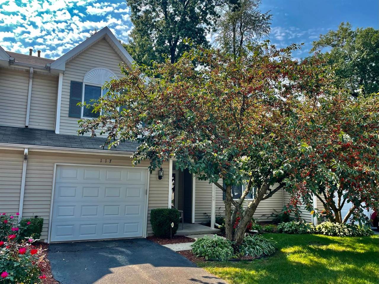 117 Beacon Drive - Photo 1