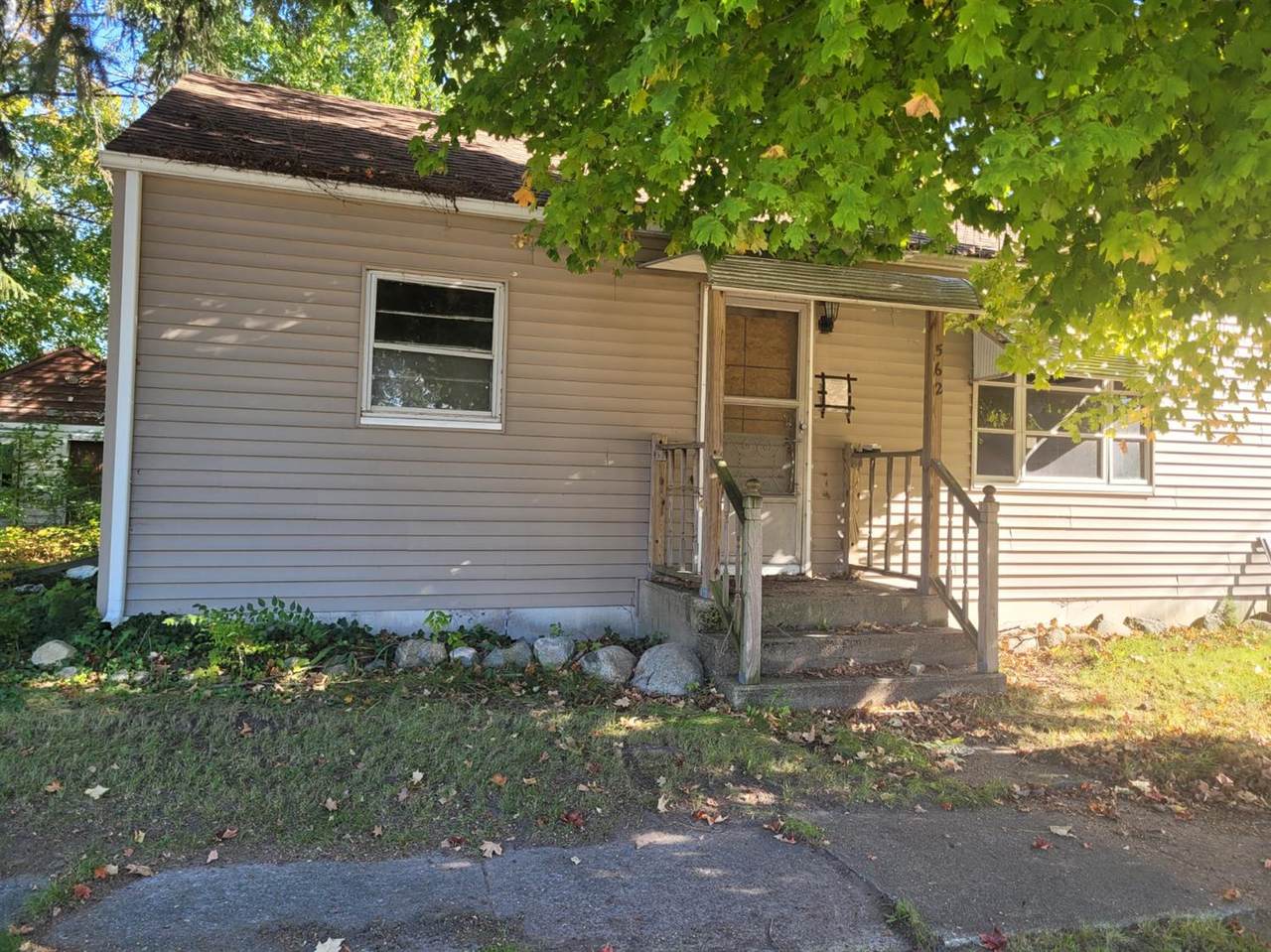 562 Roanoke Road - Photo 1
