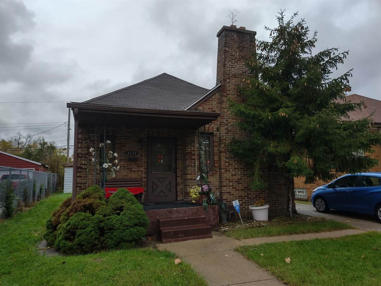 2131 8th Avenue - Photo 1