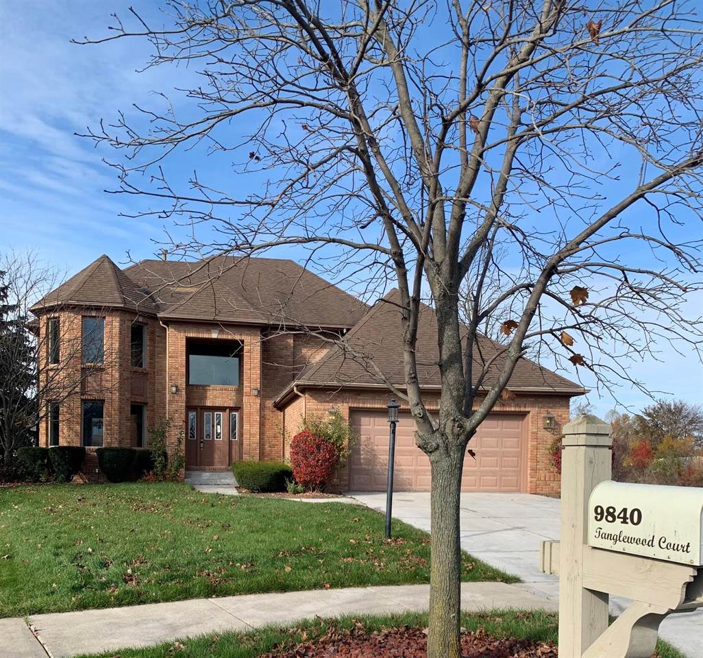 9840 Tanglewood Court - Photo 1