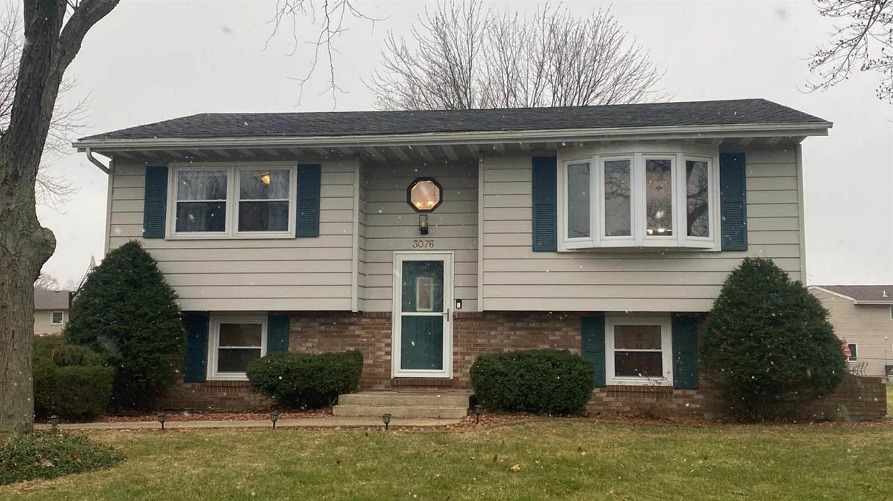 3076 Parkwood Place - Photo 1