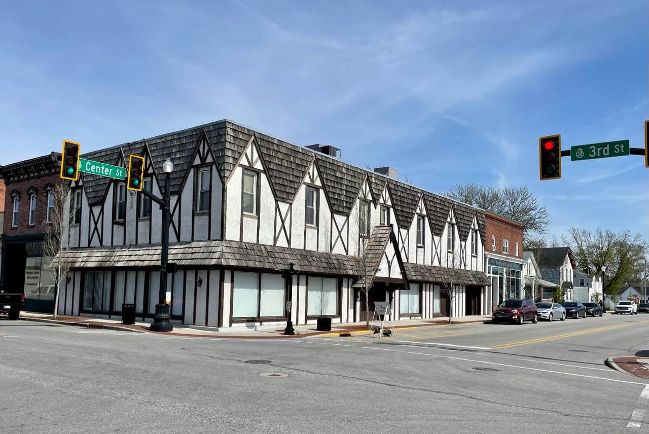 301 Center Street - Photo 1