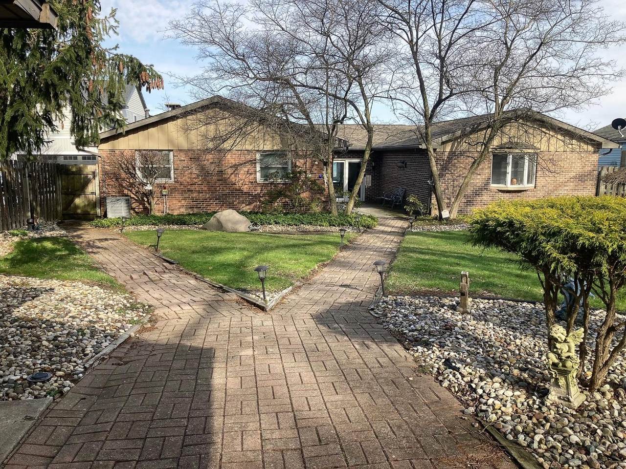51056 Shore Drive - Photo 1