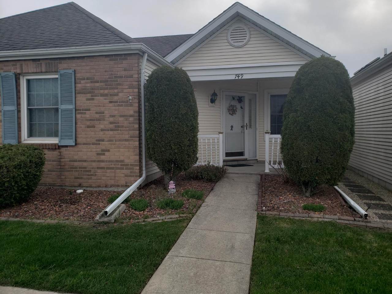 749 Meadowbrook Drive - Photo 1