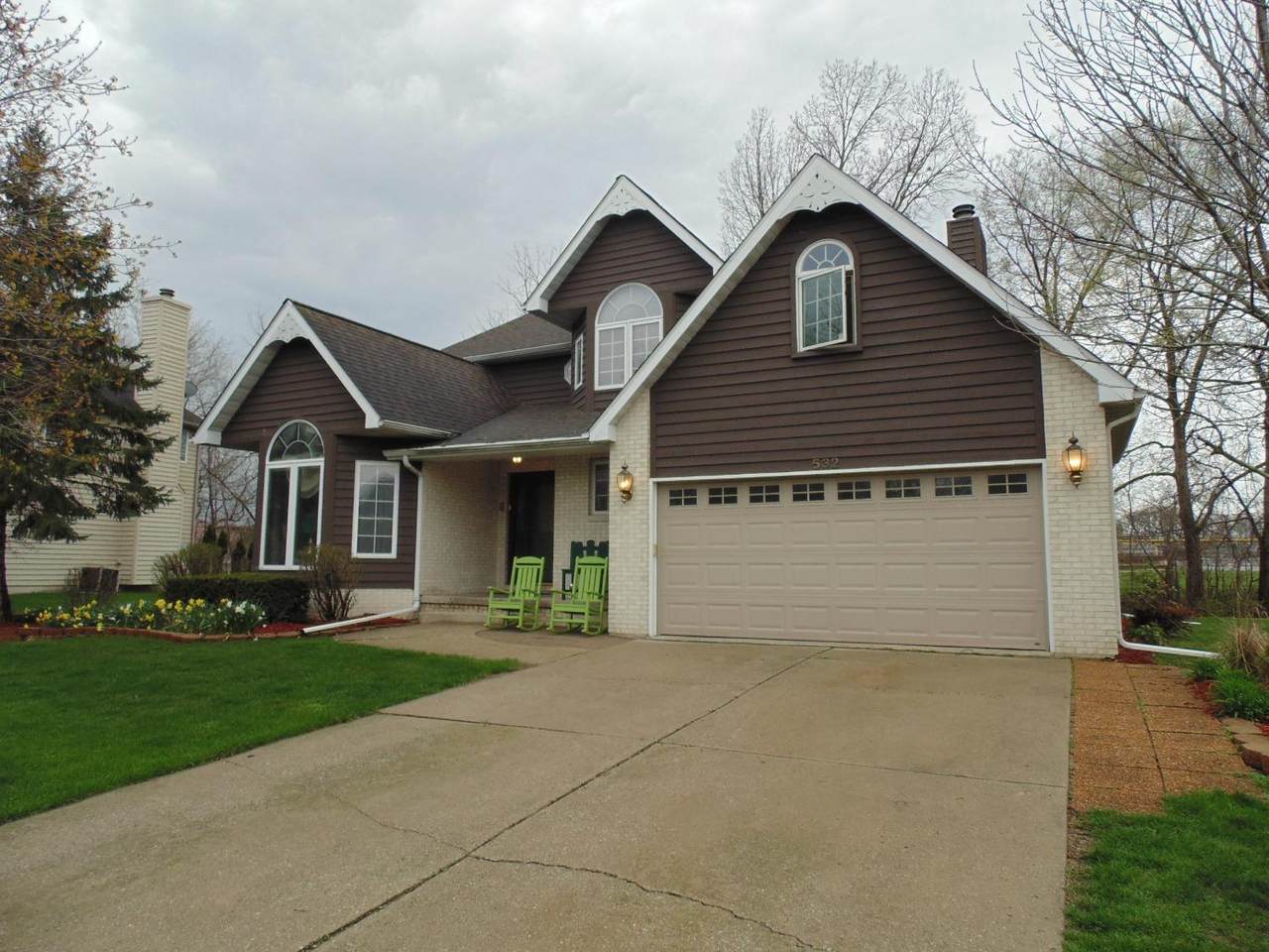 532 Windridge Drive - Photo 1