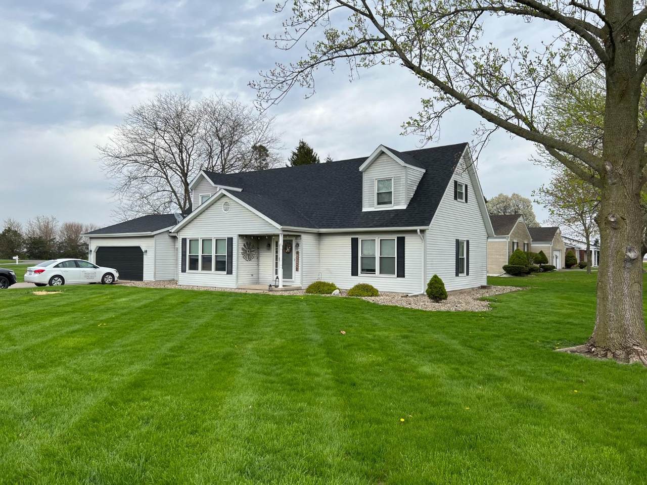 701 6th Street - Photo 1