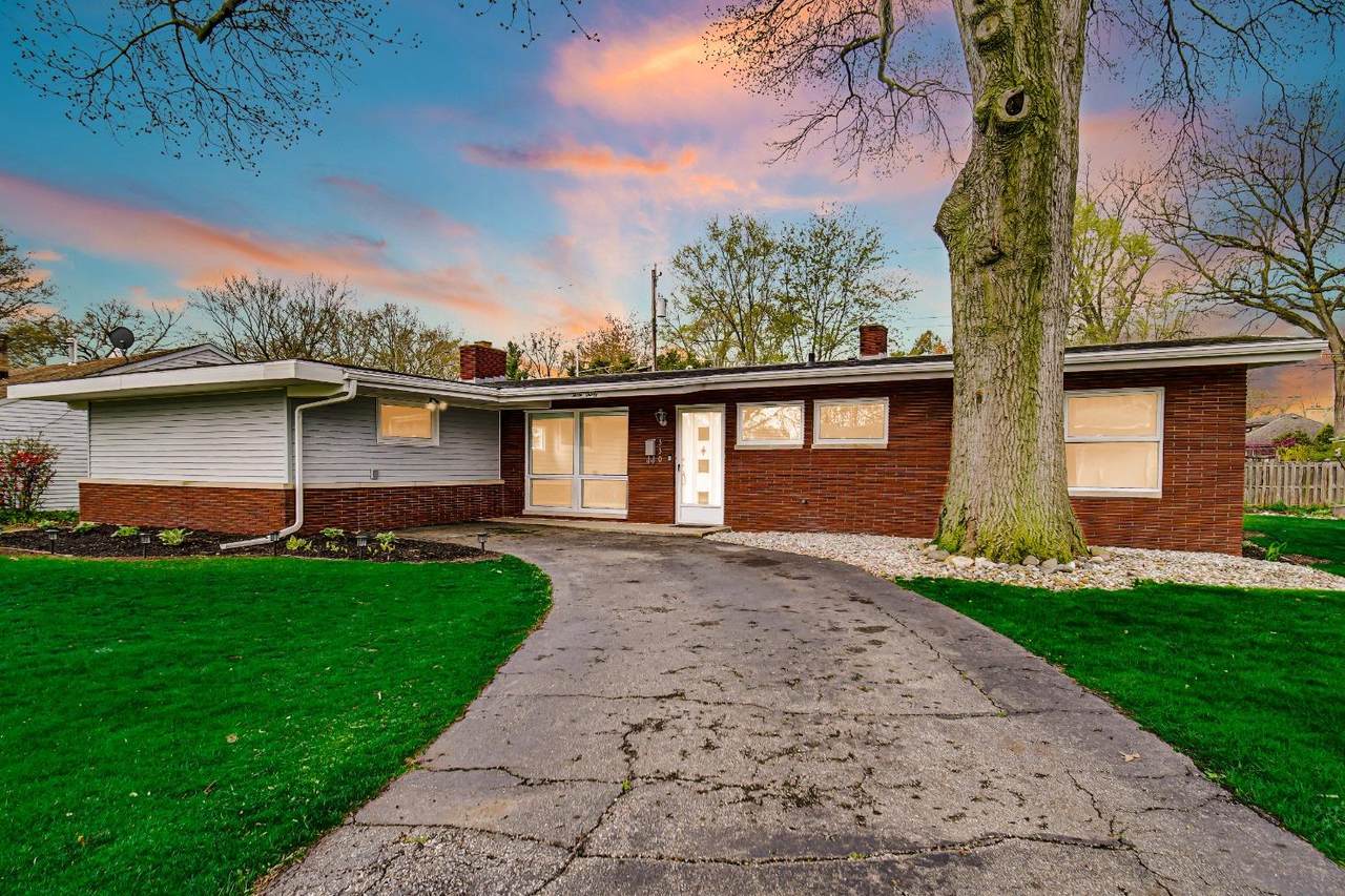 330 Beverly Court - Photo 1