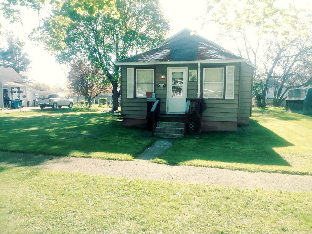 403 Shield Street - Photo 1