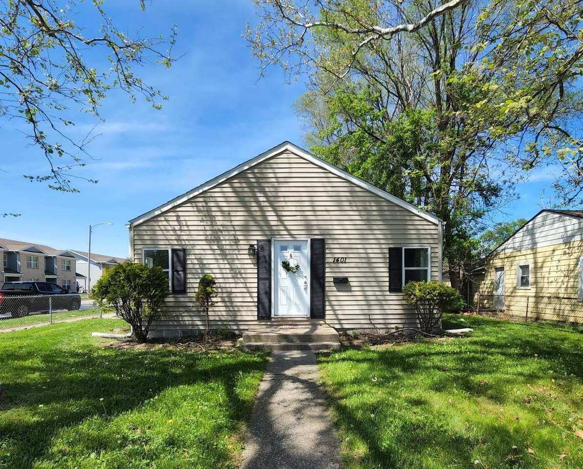 1401 175th Street - Photo 1