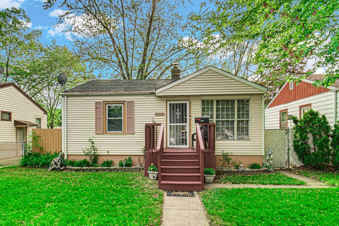 7428 Jarnecke Avenue - Photo 1