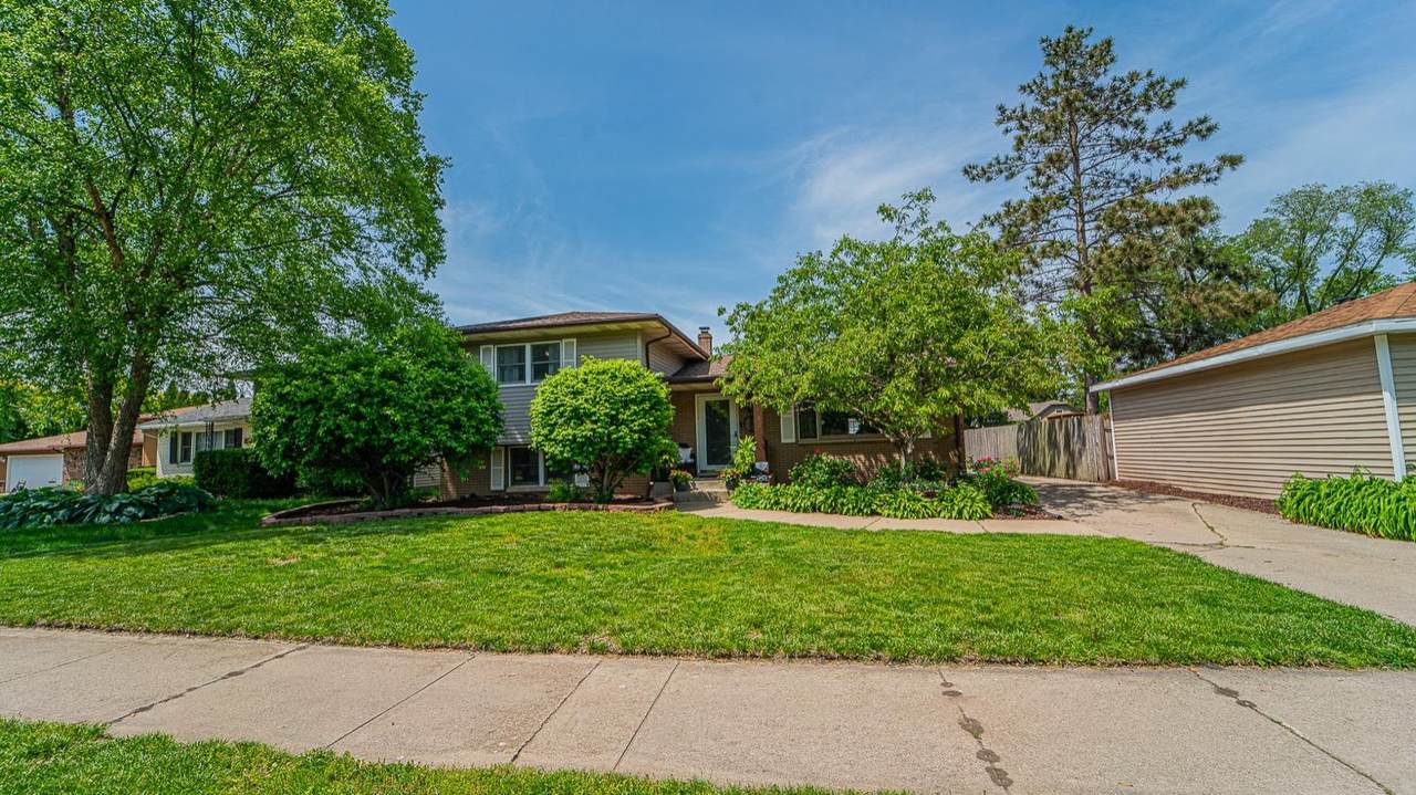 3739 Wicker Avenue - Photo 1