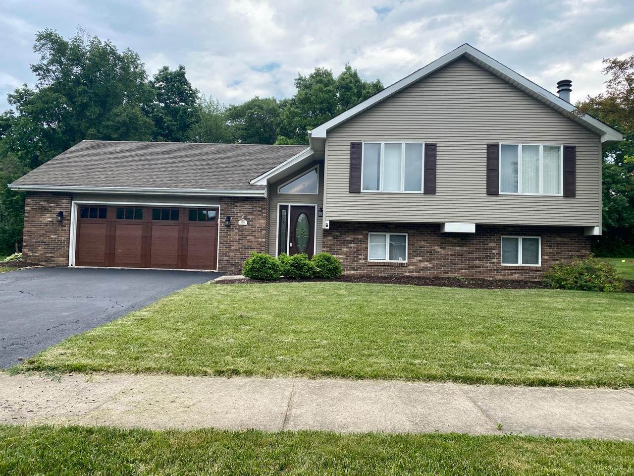 8601 Fairway Drive - Photo 1