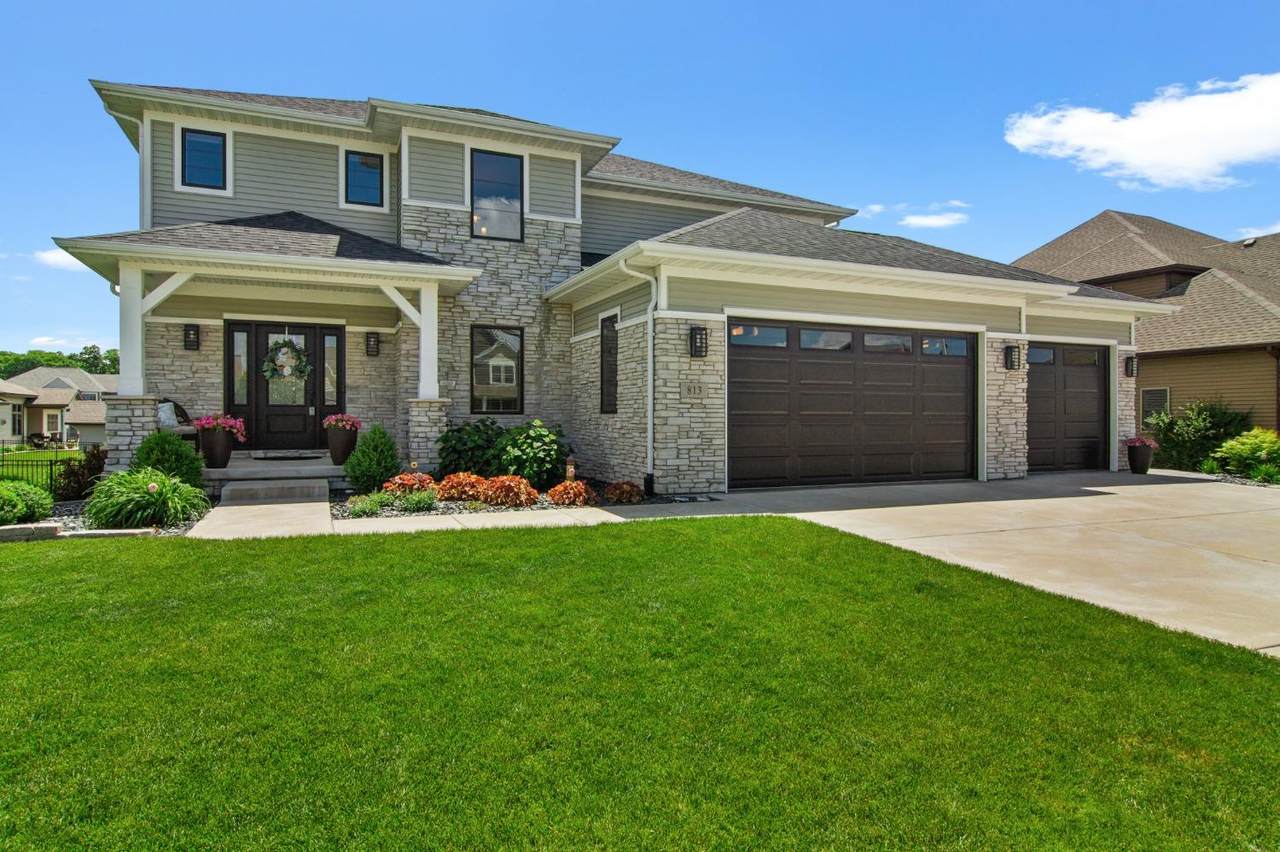 813 Sylvia Lane - Photo 1