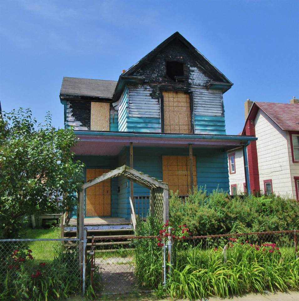 921 Michigan Boulevard - Photo 1