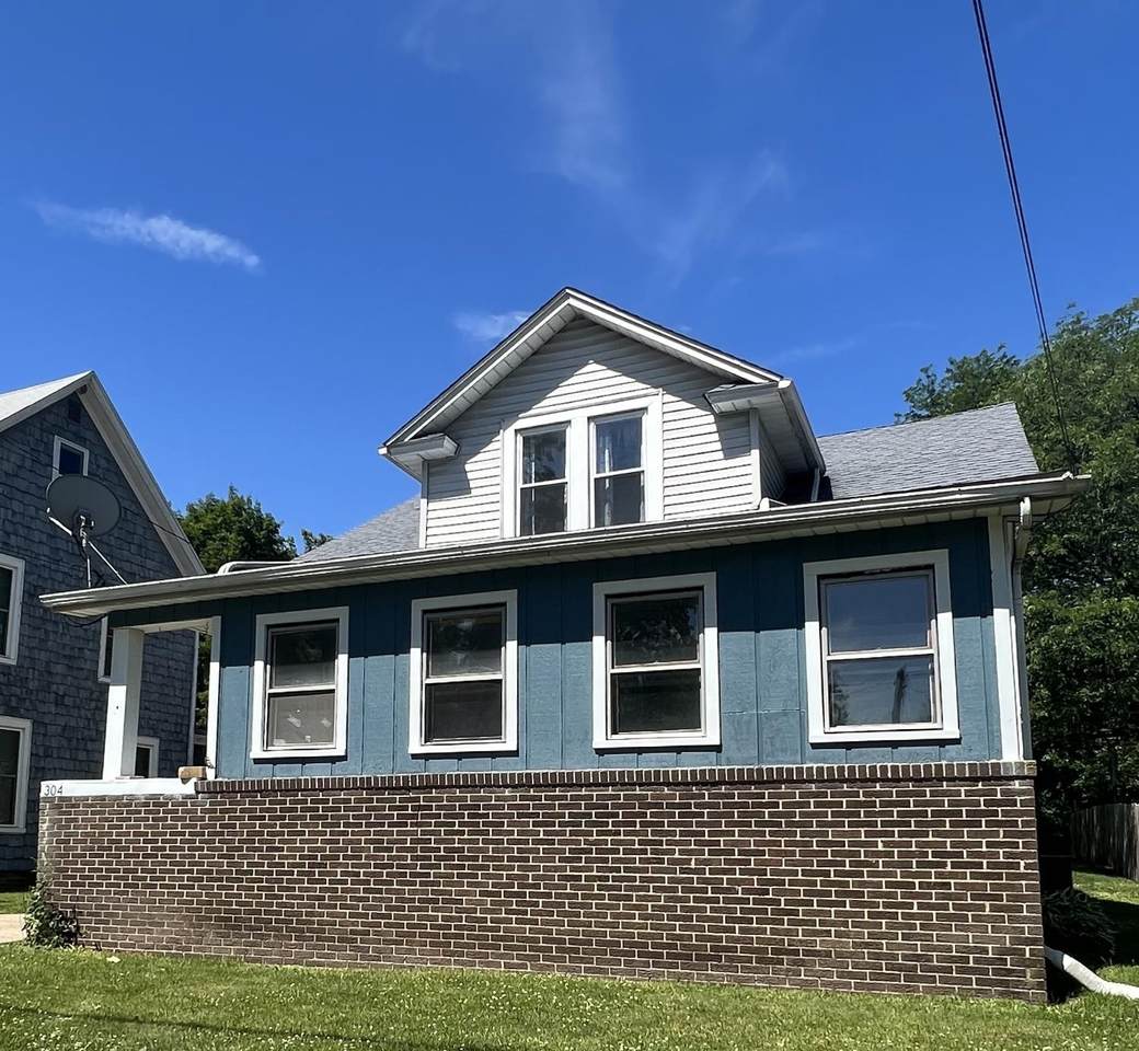 304 L Street - Photo 1