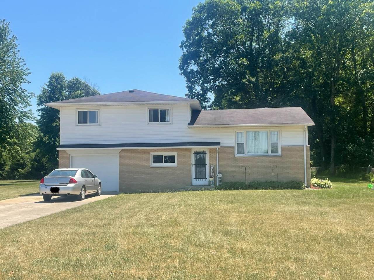 0 1535 E 250 - Photo 1