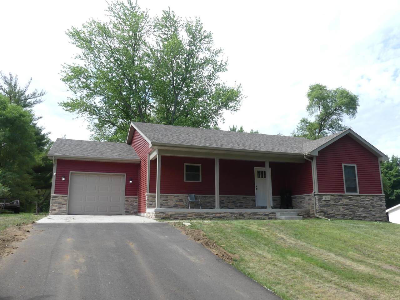 421 9th Street - Photo 1