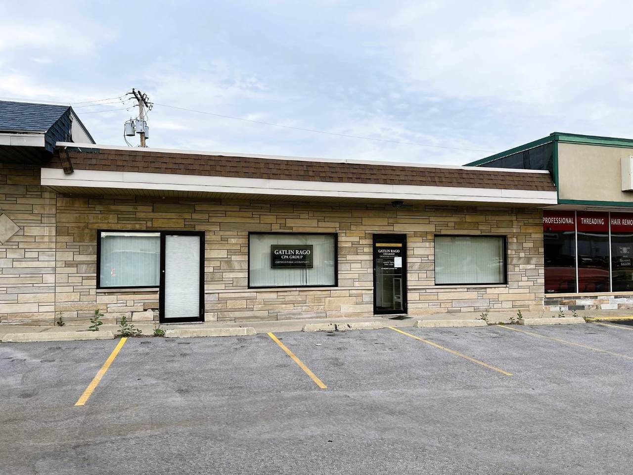 1608 Lincolnway - Photo 1
