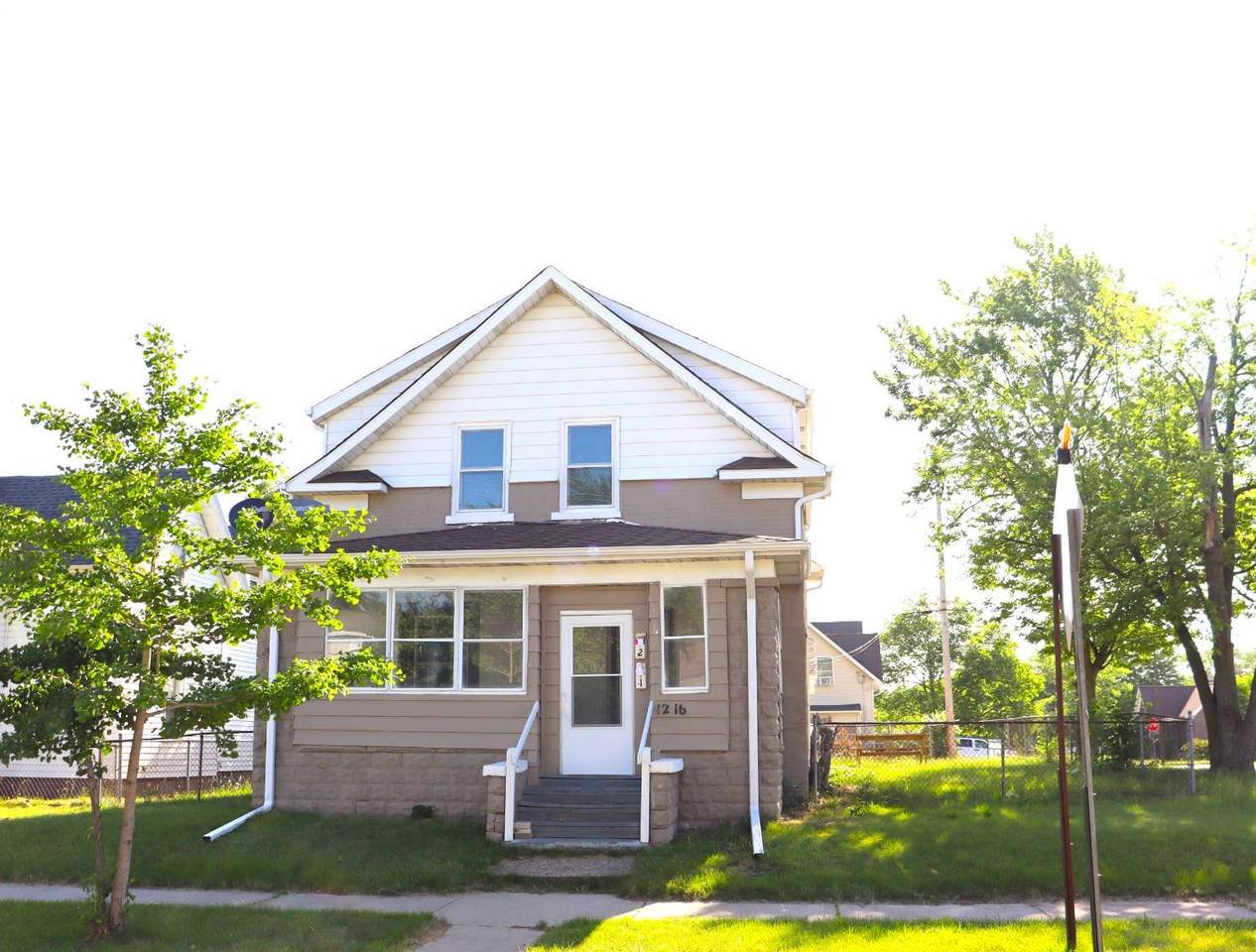1216 Kentucky Street - Photo 1