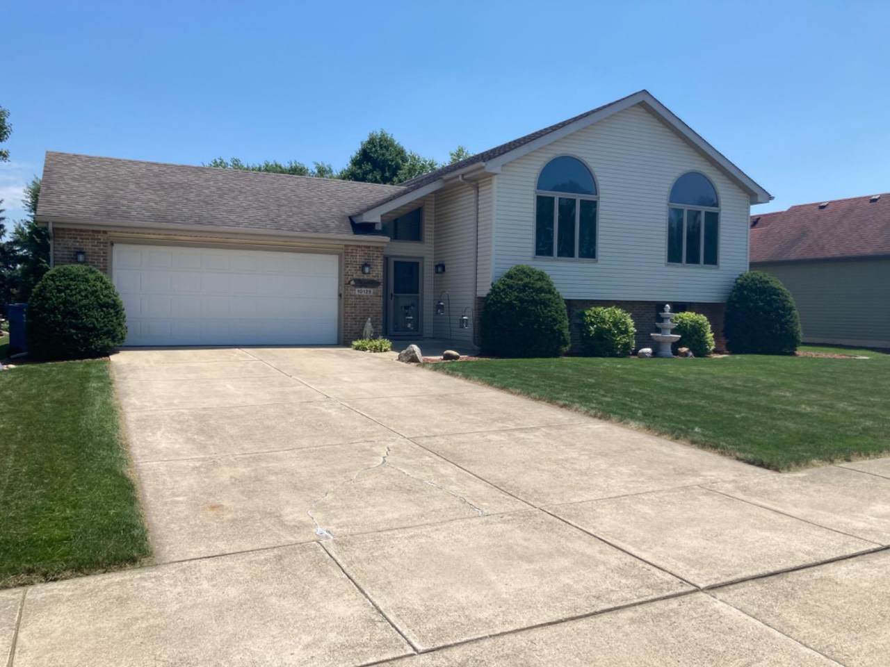 10125 Belmont Court - Photo 1
