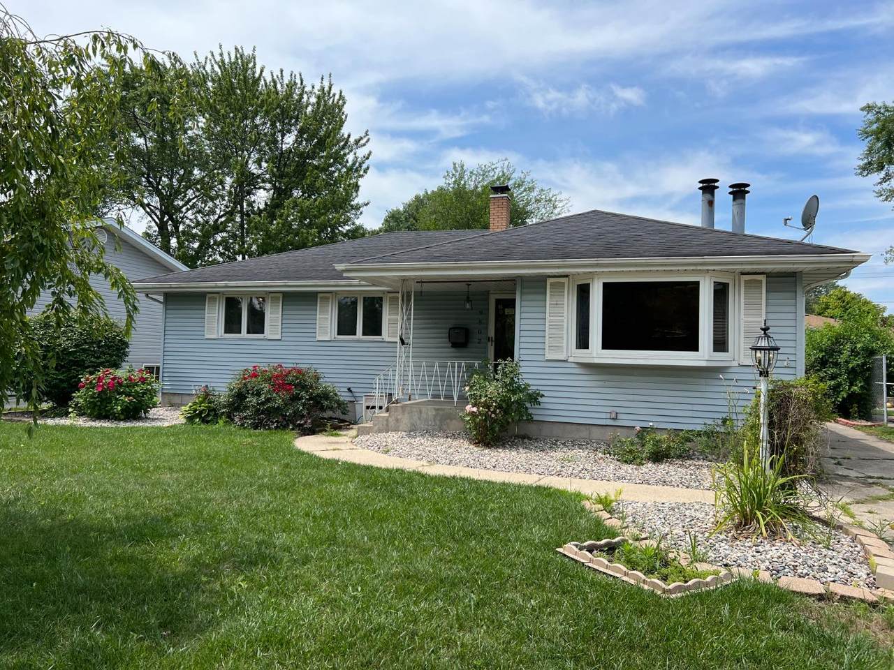 9502 Fran Lin Parkway - Photo 1