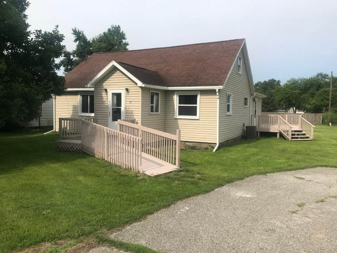413 Madison Street - Photo 1