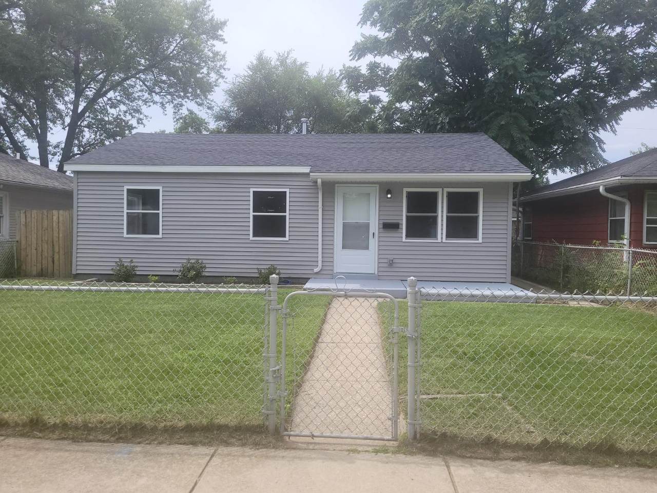 7532 Catalpa Avenue - Photo 1